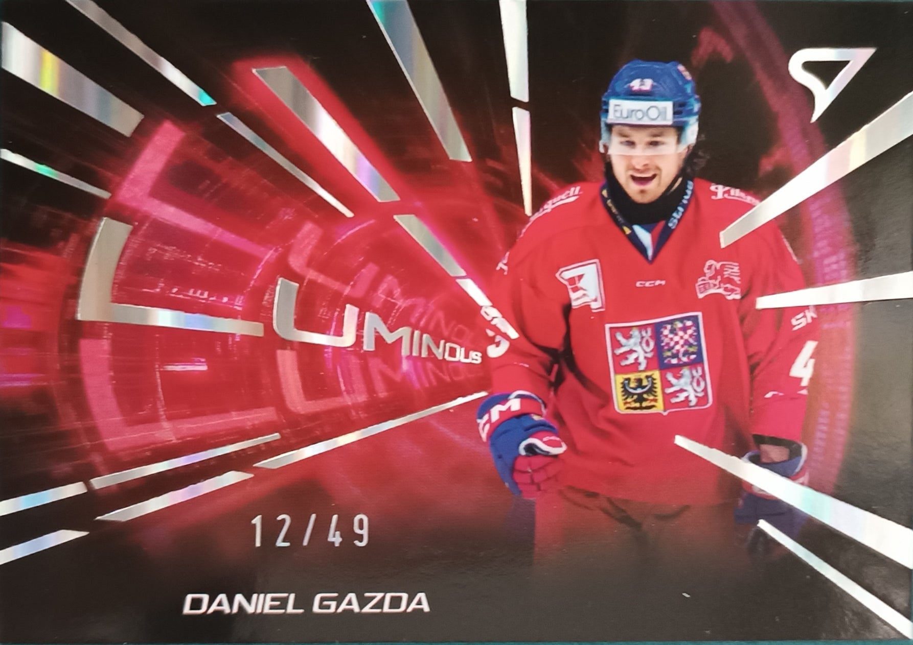 Limitovaná karta Daniel Gazda Luminous Red 12/49 2025 Hokejové Česko SportZoo