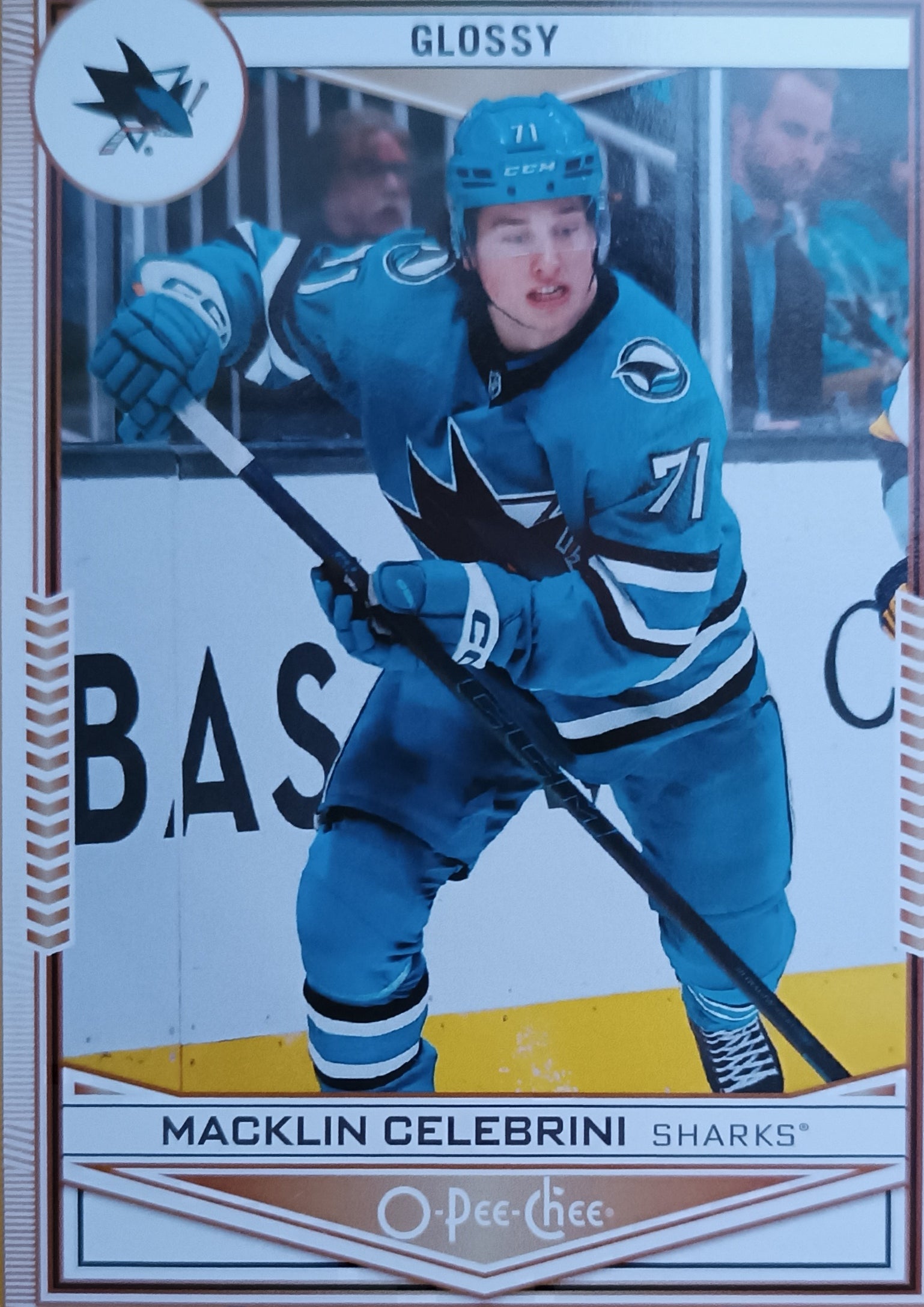 Rookie Insertní karta Macklin Celebrini 24-25 Series 2 O-Pee-Chee Glossy Upper Deck