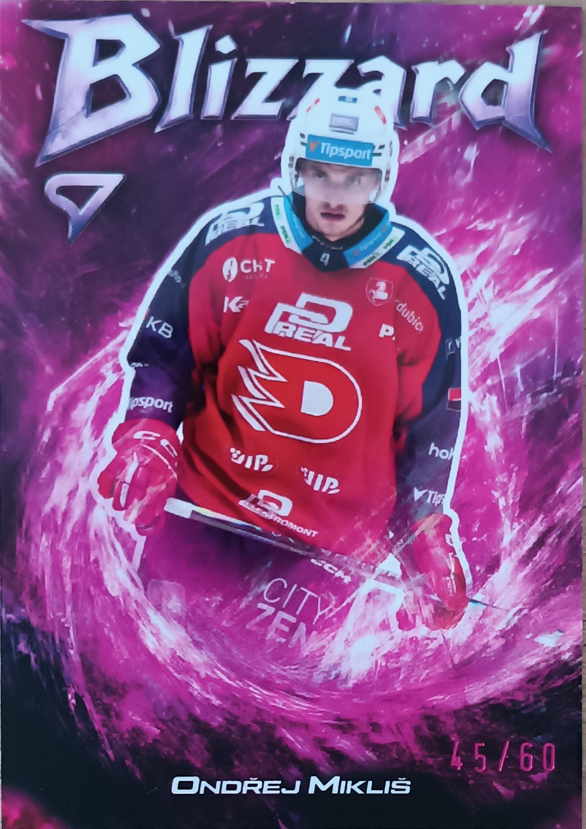 Limitovaná Insertní karta Ondřej Mikliš 25-26 ELH Série 1 Blizzard Coral Pink /60 SportZoo